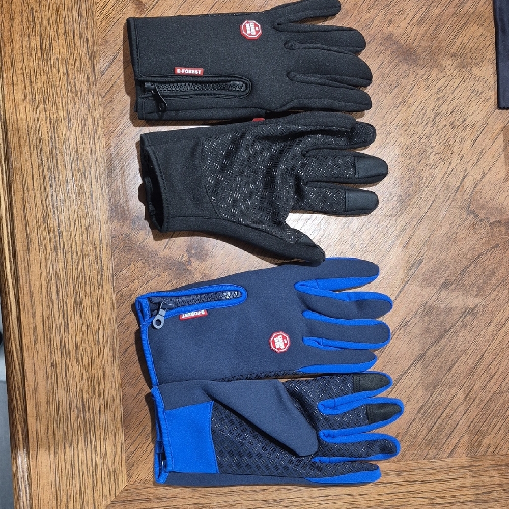 Men's Black and Blue Gloves